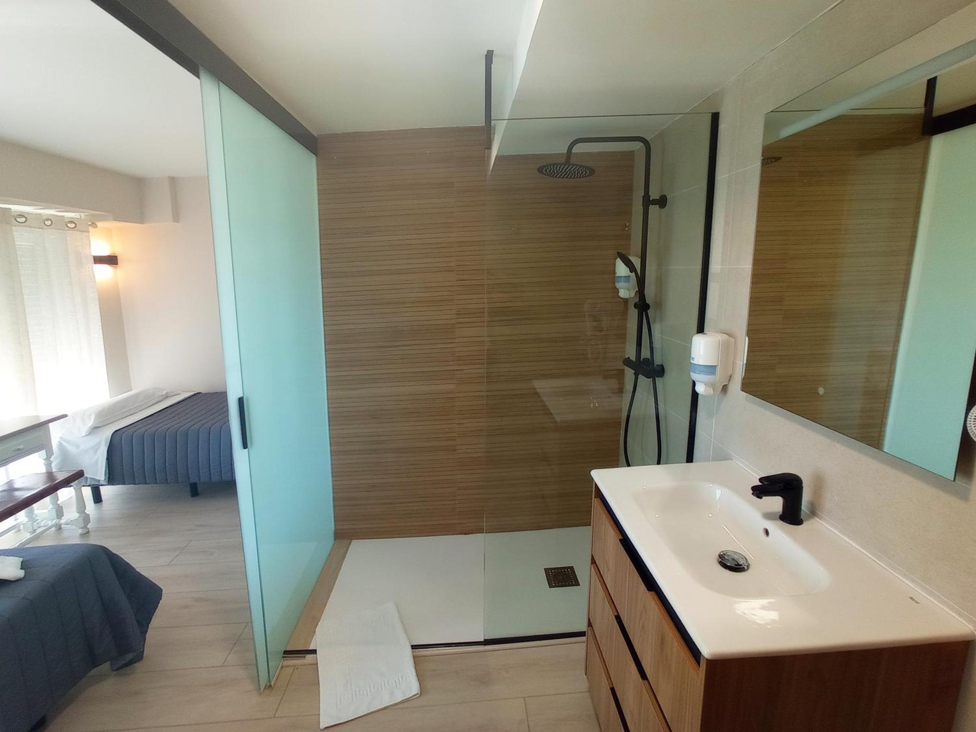 Triple Room,1552556455:JPEG
